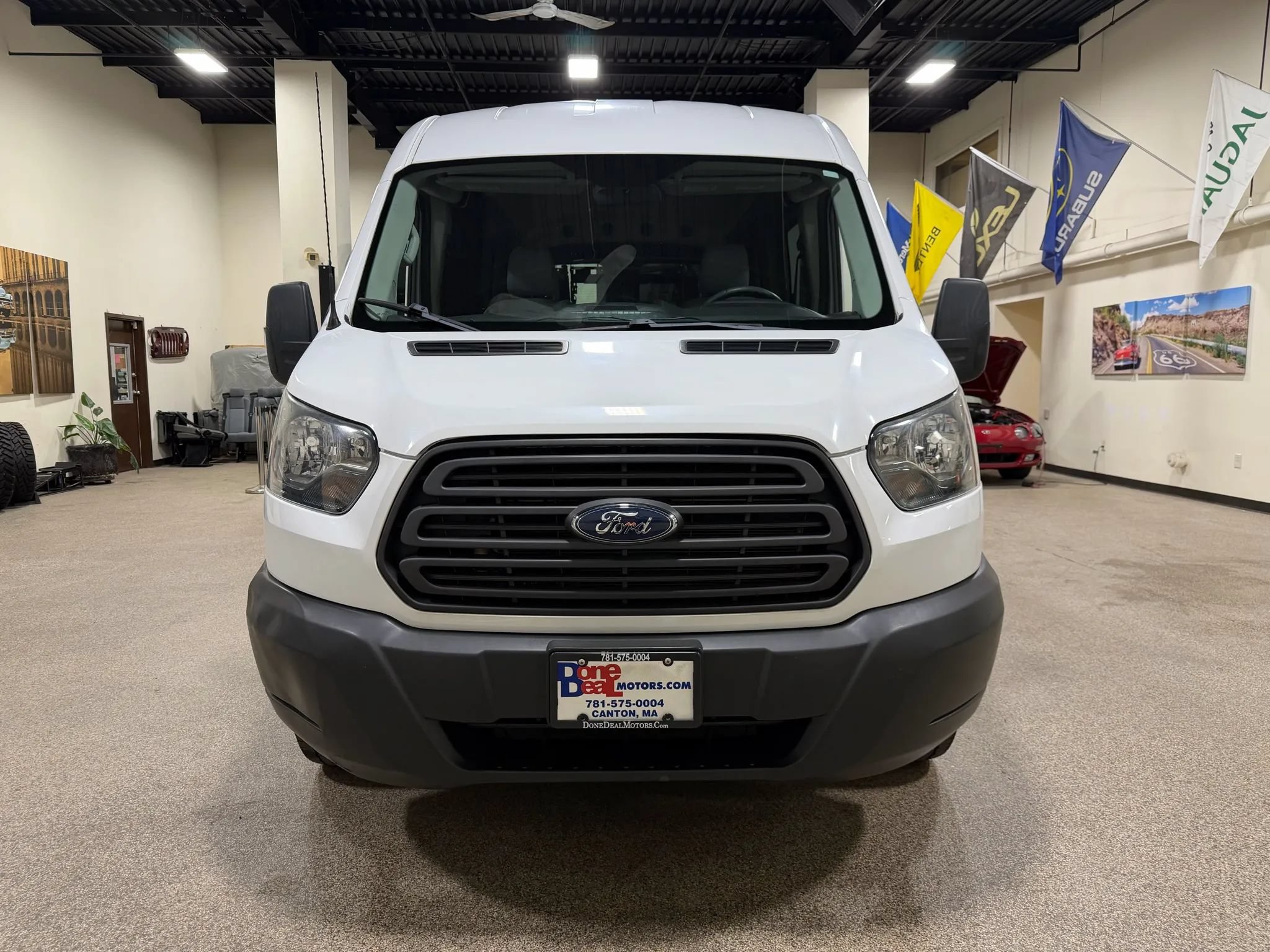 Used 2015 Ford Transit 250 148 Medium Roof RWD image 3