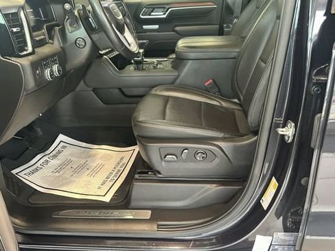 Used 2025 GMC Sierra 1500 Denali AWD/4WD image 10
