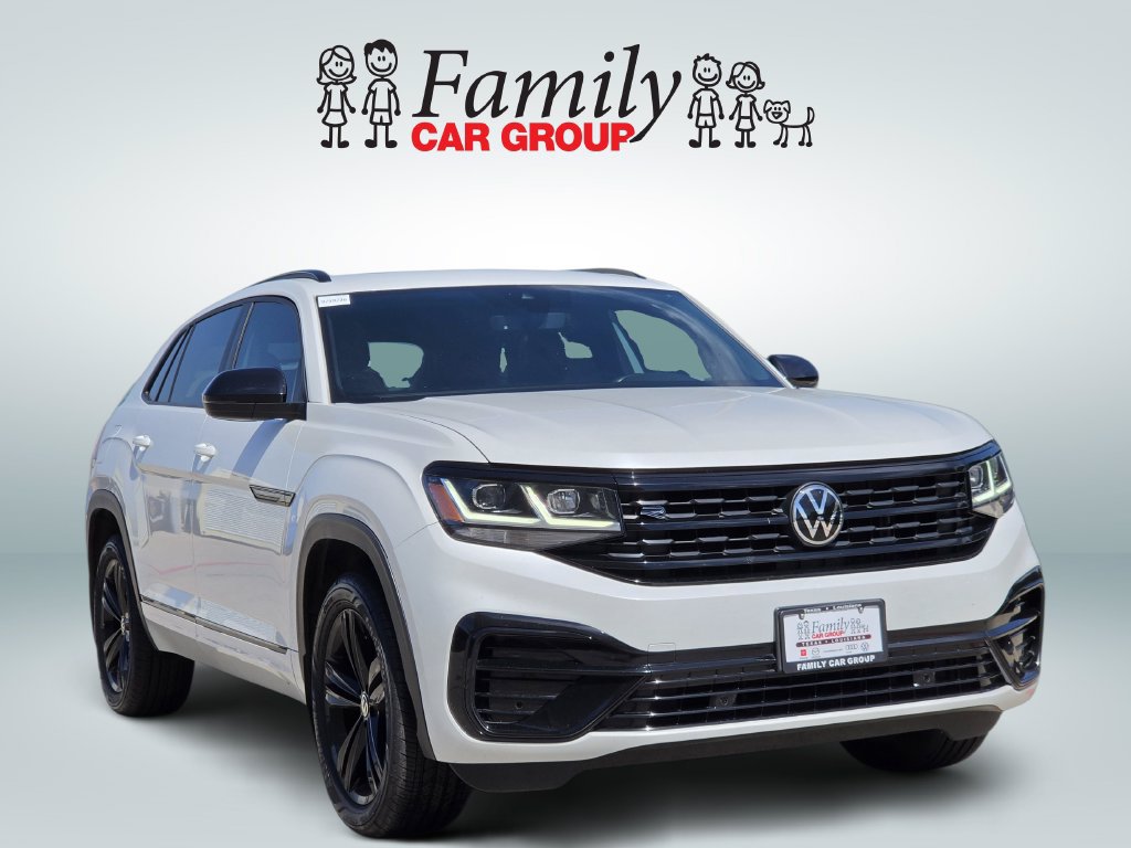 Used 2023 Volkswagen Atlas Cross Sport SEL R-Line AWD/4WD image 2