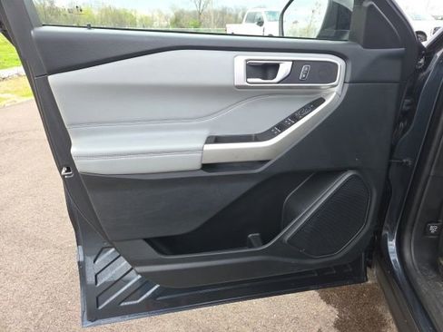 Used 2022 Ford Explorer XLT w/ Equipment Group 202A image 29