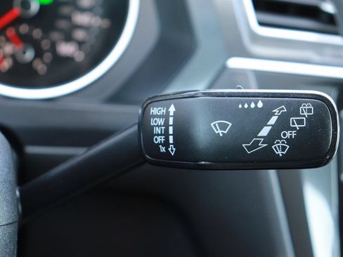 Used 2020 Volkswagen Tiguan S FWD image 22