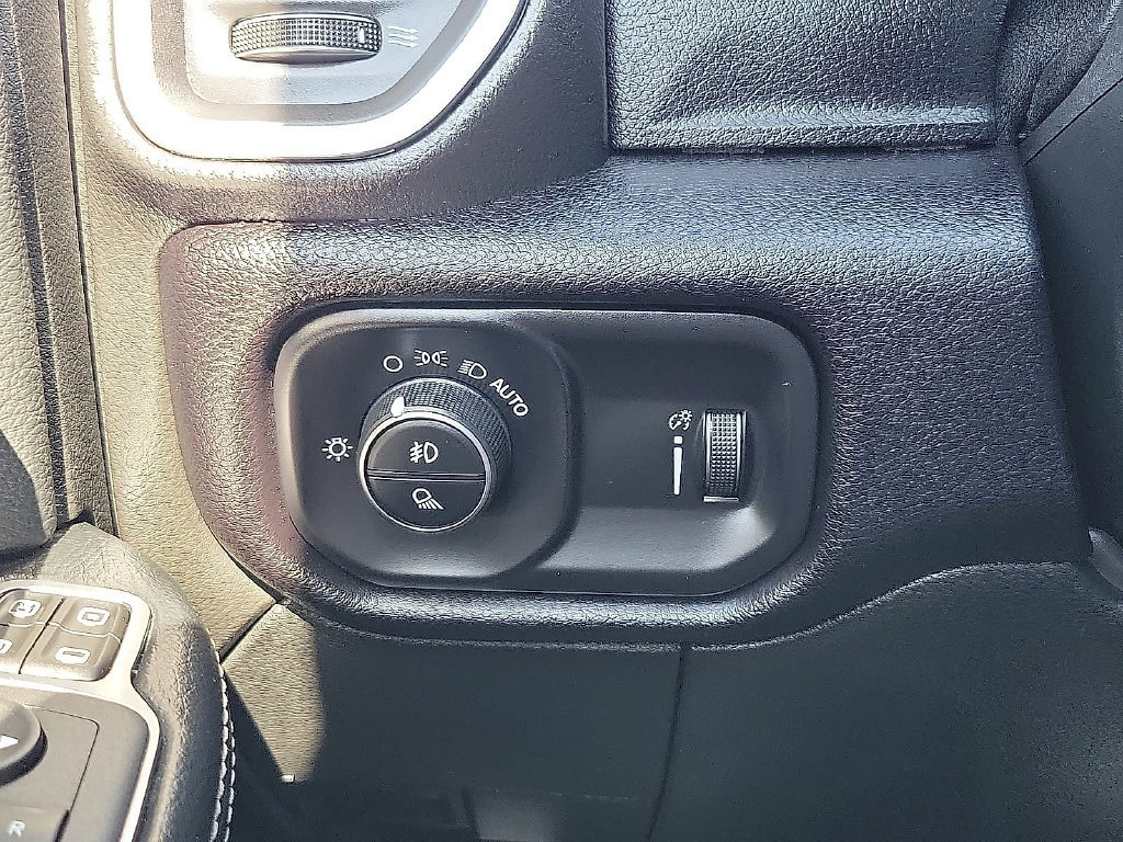 Used 2024 RAM 2500 Big Horn AWD/4WD image 14