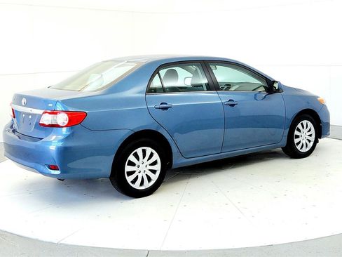 Used 2013 Toyota Corolla LE FWD image 6
