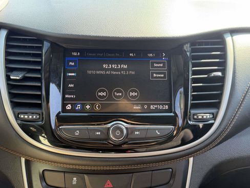Certified 2020 Chevrolet Trax LT FWD image 22