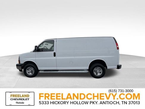 Used 2023 Chevrolet Express 2500 w/ Driver Convenience Package image 6