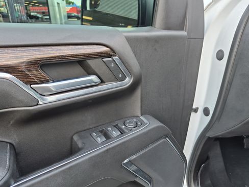 Used 2023 GMC Sierra 1500 Elevation w/ X31 Off-Road Package AWD/4WD image 13