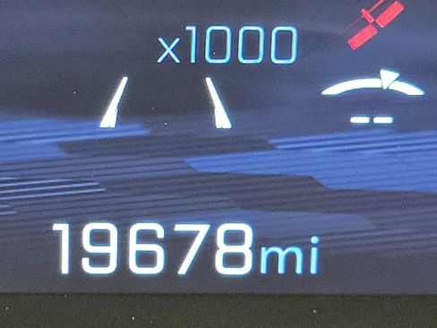 Used 2025 Chevrolet Equinox LT image 3