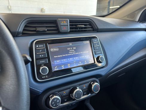 Used 2025 Nissan Versa SV FWD image 20