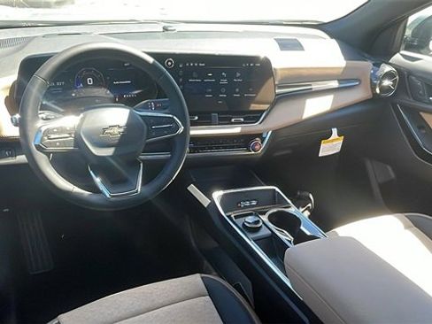 New 2026 Chevrolet Equinox ACTIV w/ Convenience Package III image 14