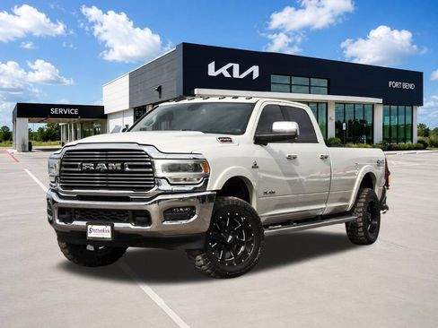 Used 2019 RAM 2500 Laramie AWD/4WD image 1
