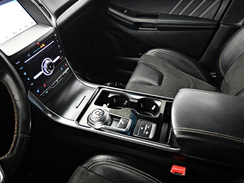 Used 2019 Ford Edge ST w/ Equipment Group 401A image 18