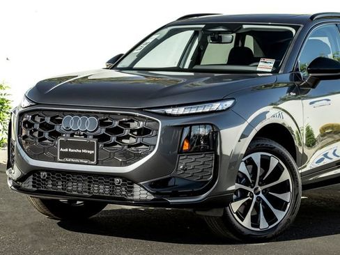New 2026 Audi Q3 quattro 2.0T AWD/4WD image 2