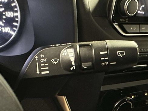 Used 2023 Nissan Rogue S AWD/4WD image 32
