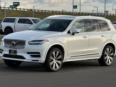 Used 2023 Volvo XC90 T8 Core w/ Protection Package Premier image 7