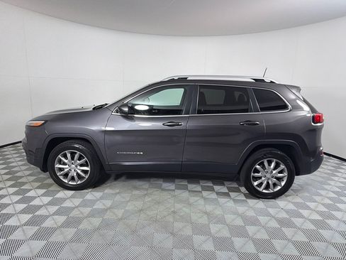 Used 2018 Jeep Cherokee Limited AWD/4WD image 8