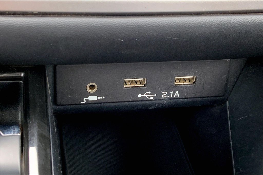 Used 2020 Subaru Outback Premium AWD/4WD image 14