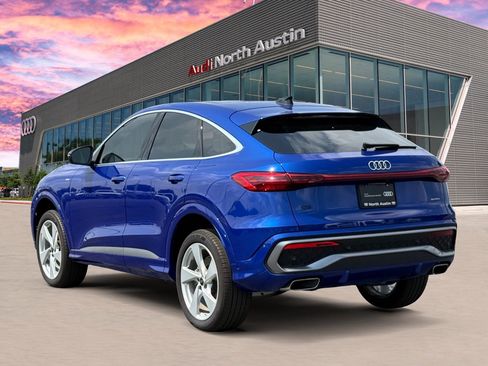 Used 2025 Audi Q5 Premium Plus w/ Premium Plus AWD/4WD image 7