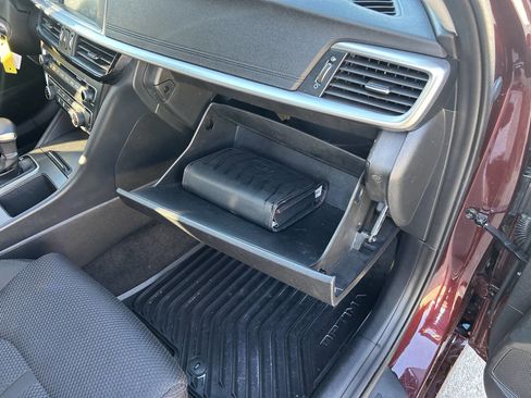 Used 2020 Kia Optima LX image 31