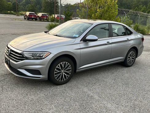 Used 2020 Volkswagen Jetta SE w/ SE Cold Weather Package FWD image 6