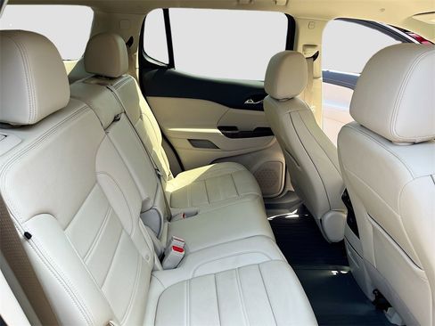 Used 2023 GMC Acadia Denali w/ Denali Technology Package image 29