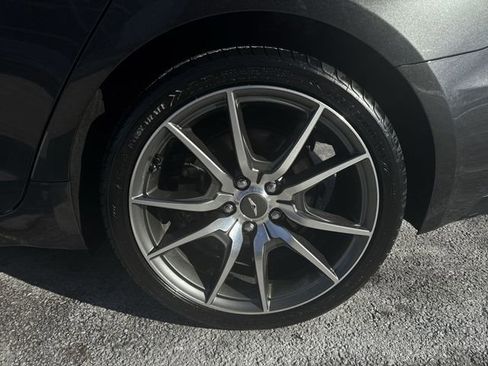 Used 2023 Genesis G70 2.0T AWD/4WD image 32
