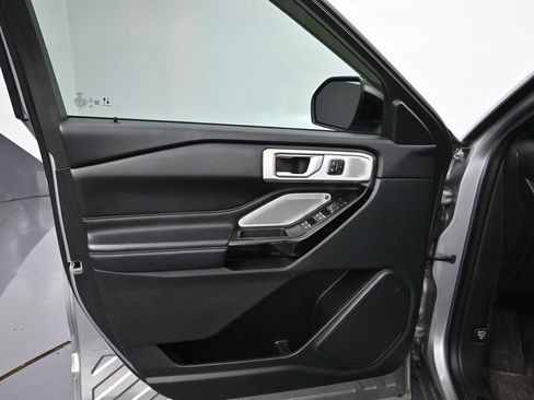 Used 2023 Ford Explorer ST w/ Equipment Group 401A image 12