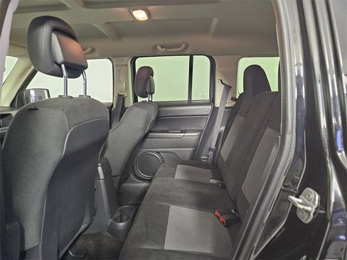 Used 2014 Jeep Patriot Sport w/ Power Value Group image 18