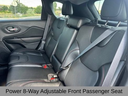 Used 2022 Jeep Cherokee Trailhawk w/ Premium Leather Package AWD/4WD image 20
