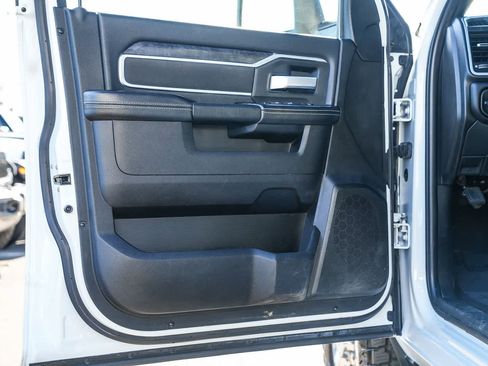 Used 2024 RAM 3500 Big Horn image 18