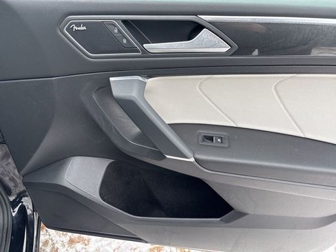 Used 2020 Volkswagen Tiguan SEL Premium R-Line image 38