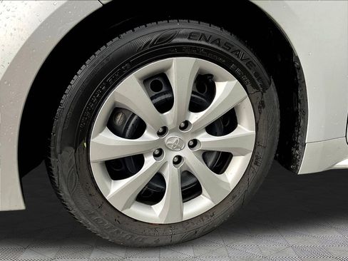 Used 2024 Toyota Corolla LE FWD image 32
