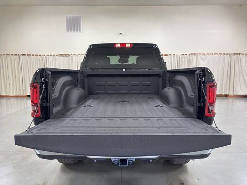 New 2026 RAM 2500 Big Horn AWD/4WD image 9