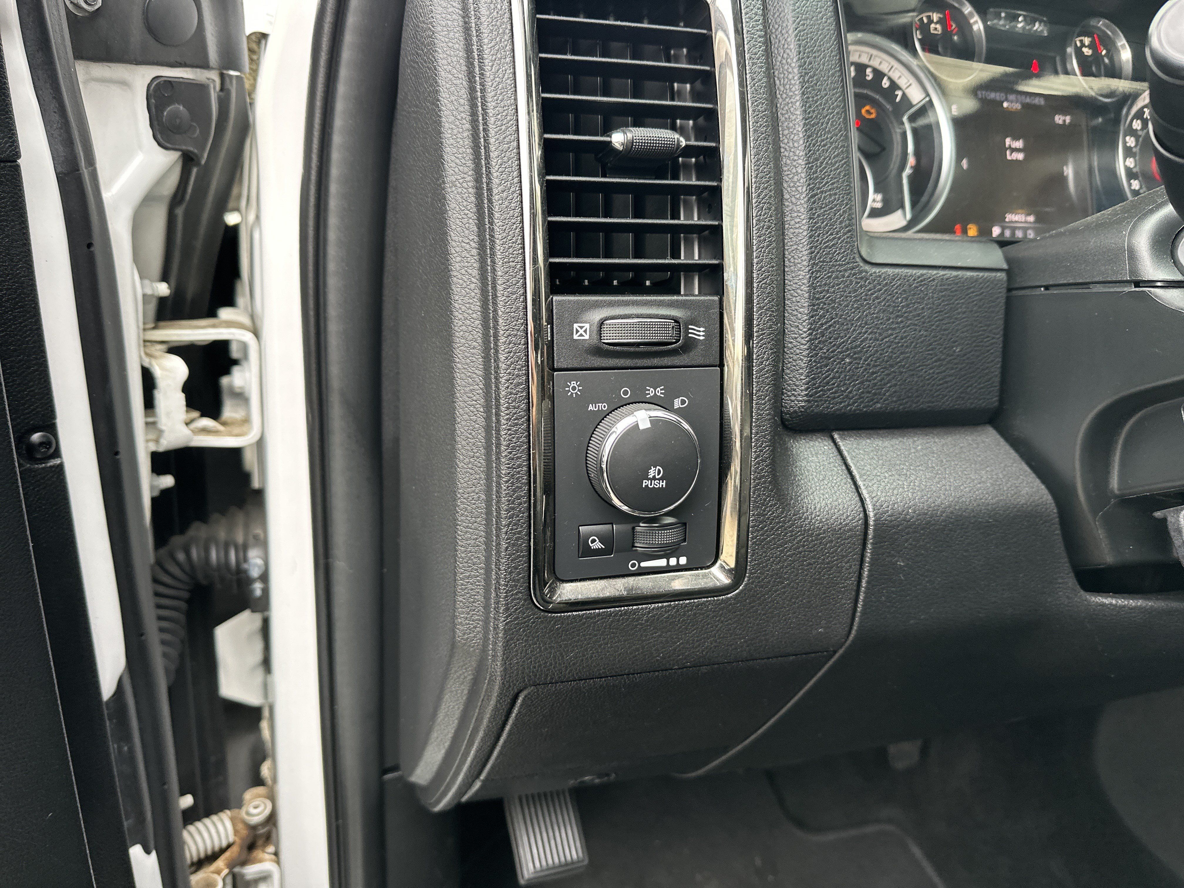 Used 2017 RAM 1500 Sport AWD/4WD image 14