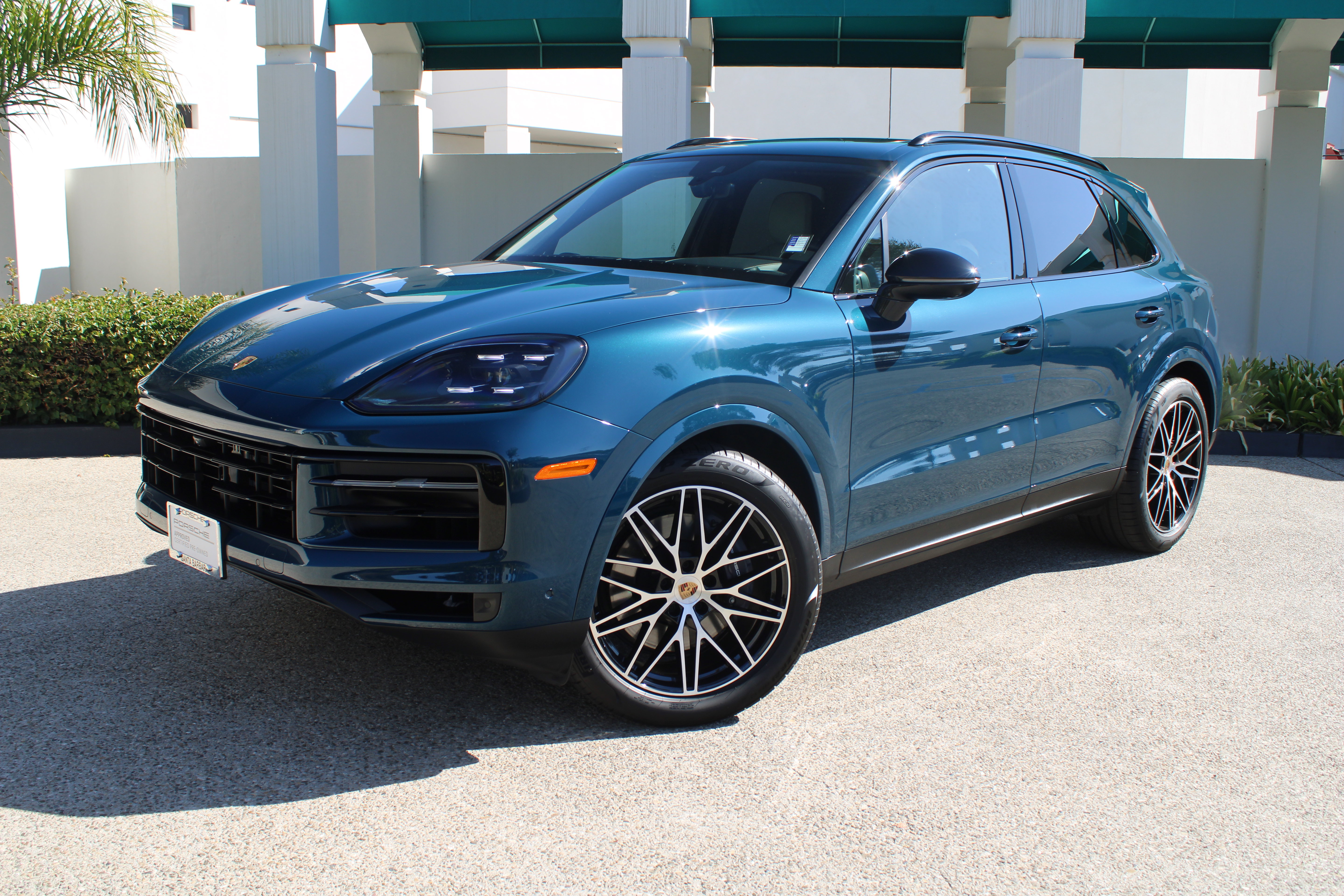 Certified 2026 Porsche Cayenne AWD/4WD image 1