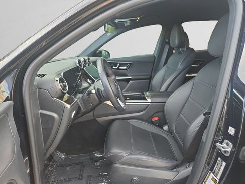 Used 2023 Mercedes-Benz GLC 300 4MATIC image 10