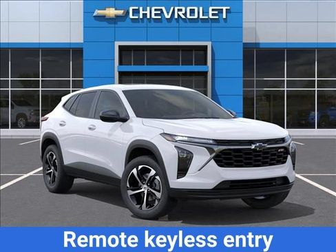 New 2026 Chevrolet Trax RS w/ Sunroof Package FWD image 9