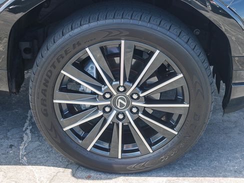 Used 2024 Lexus GX 550 w/ Cold Area Package AWD/4WD image 11