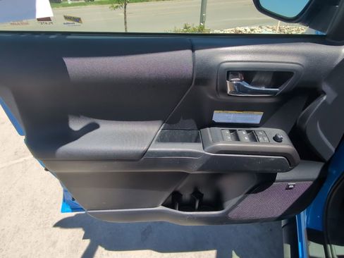 Used 2019 Toyota Tacoma TRD Pro AWD/4WD image 10