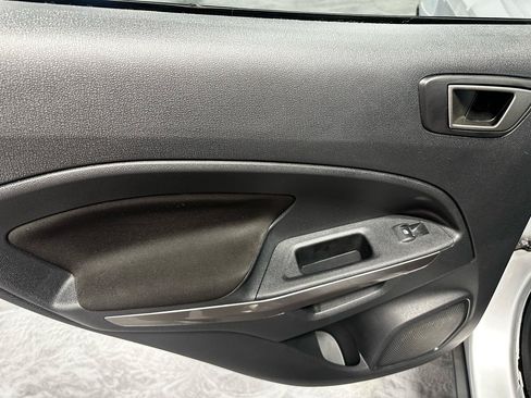 Used 2021 Ford EcoSport SE FWD image 11