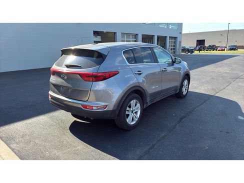Used 2018 Kia Sportage LX FWD image 6