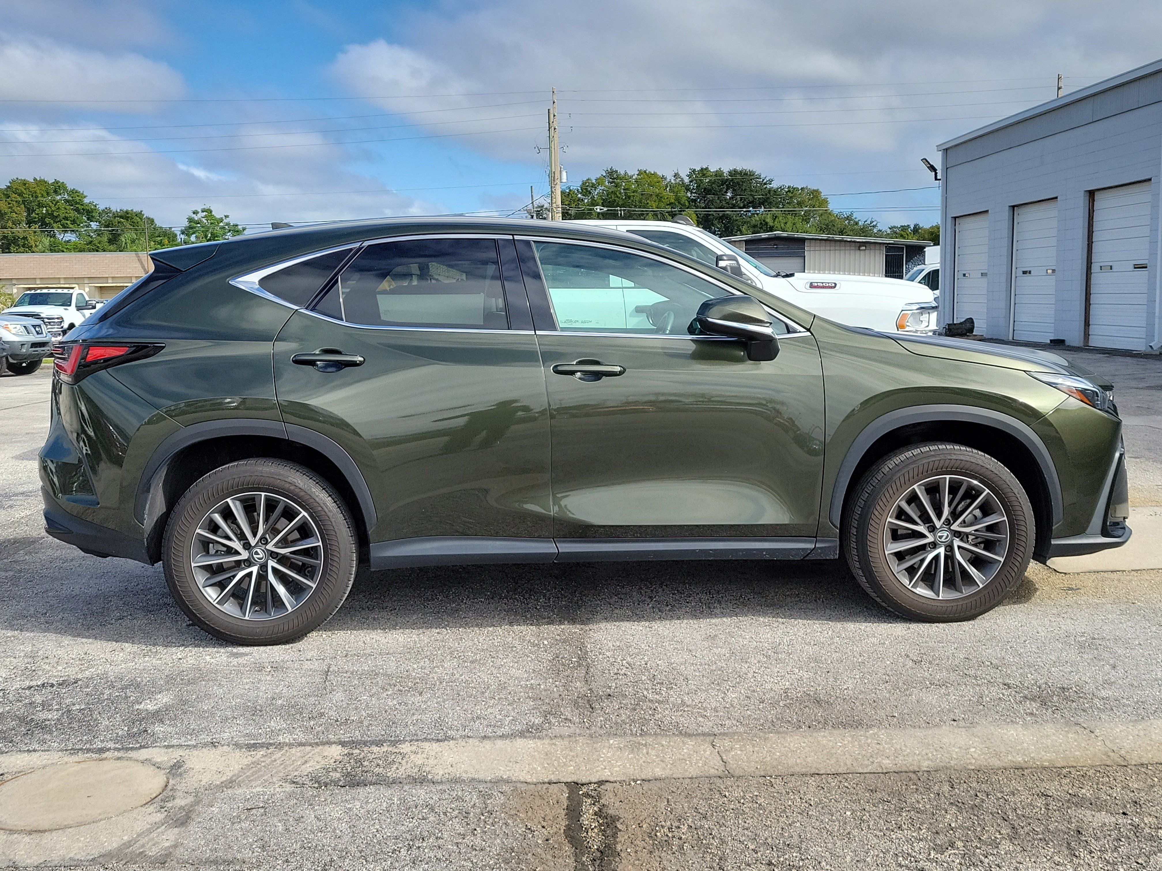 Used 2024 Lexus NX 250 FWD w/ Towing Package (2000 Lbs) image 8