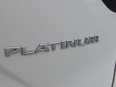 Used 2018 Nissan Murano Platinum w/ Cargo Package image 30