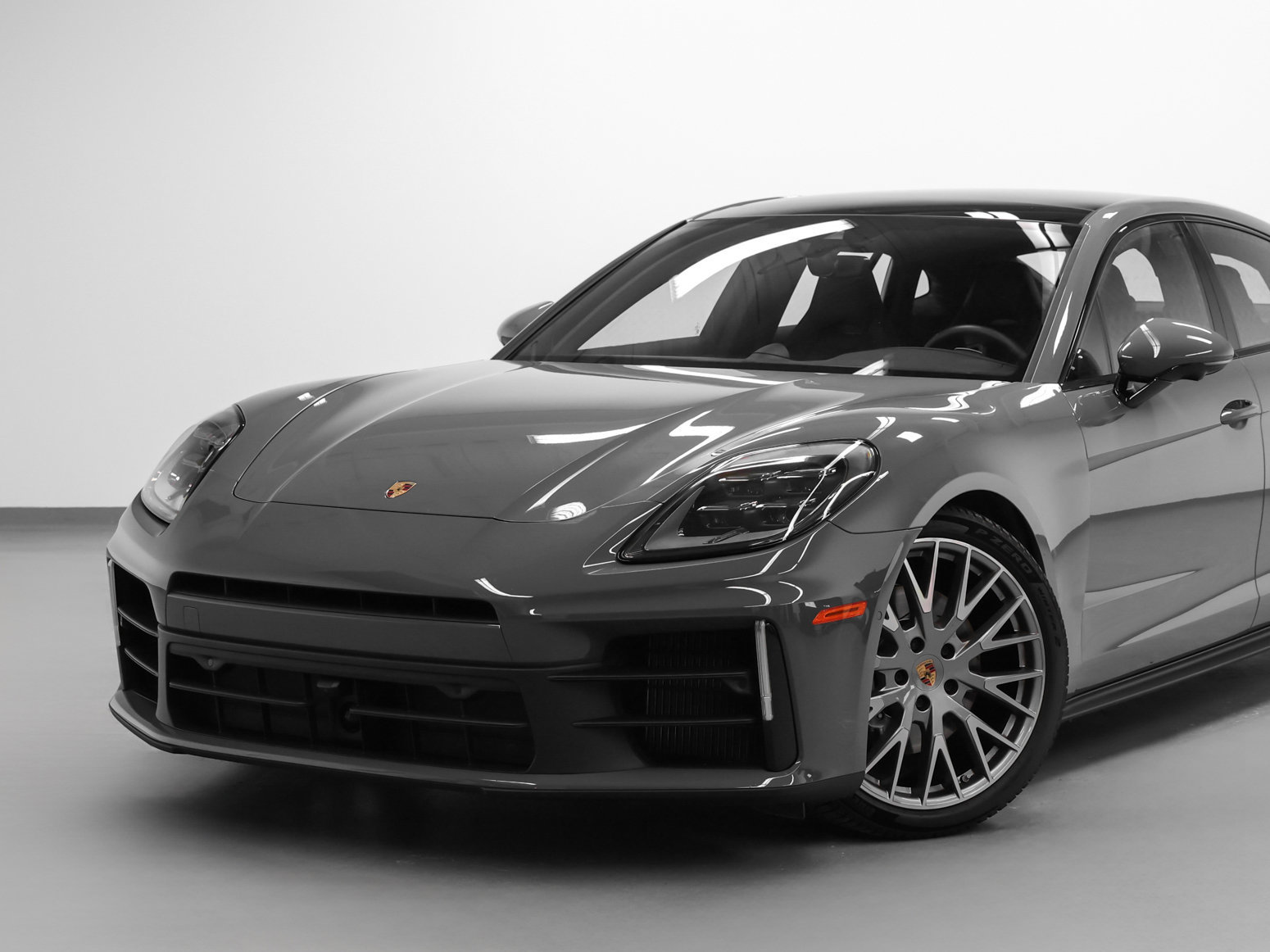 Certified 2025 Porsche Panamera 4 AWD/4WD image 7