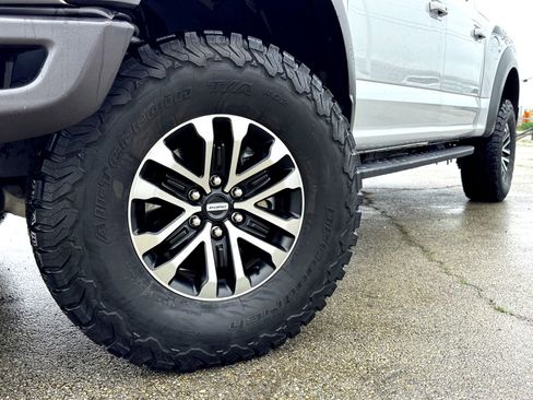 Used 2019 Ford F150 Raptor w/ Equipment Group 802A Luxury AWD/4WD image 2