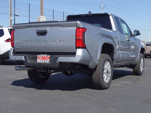 New 2026 Toyota Tacoma SR5 AWD/4WD image 3