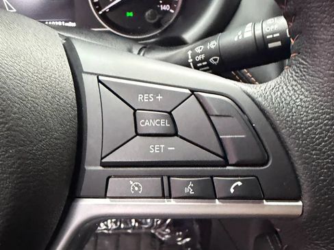 Used 2019 Nissan Kicks SR w/ Exterior Electronics Package FWD image 14