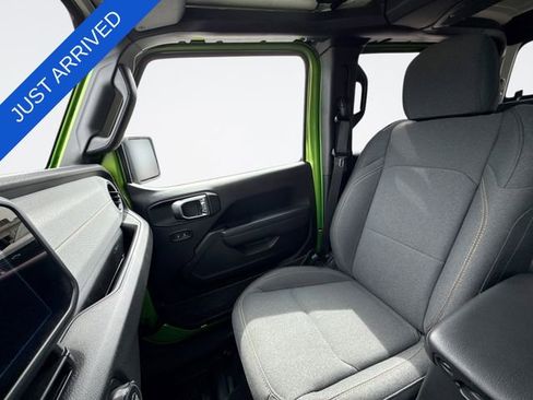 Used 2025 Jeep Gladiator Sport AWD/4WD image 26