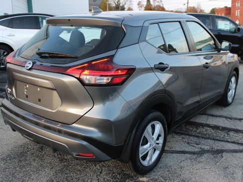 Used 2021 Nissan Kicks S image 6