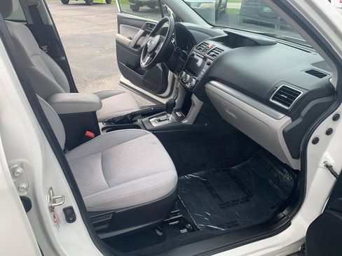 Used 2017 Subaru Forester 2.5i Premium AWD/4WD image 36