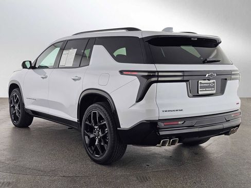 Used 2026 Chevrolet Traverse RS w/ LPO, Floor Liner Package FWD image 5
